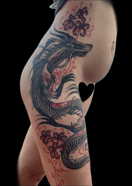 Dragón thigh freehand