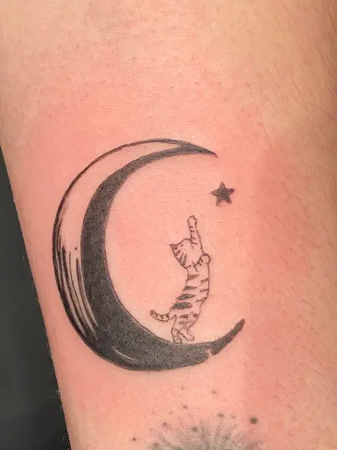 Fresh Kitty on the moon tattoo