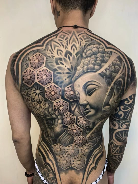 Buddha statue in the mandala