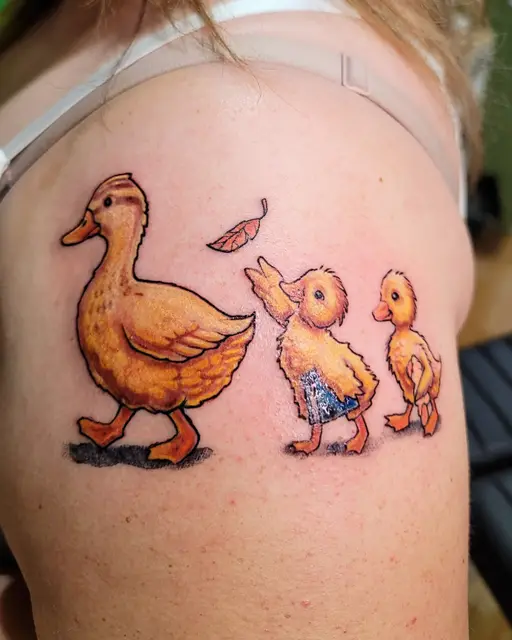 Mama Duck with Ducklings