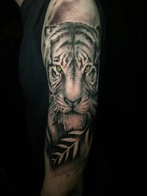 Damian  Tats portfoliowerk 35