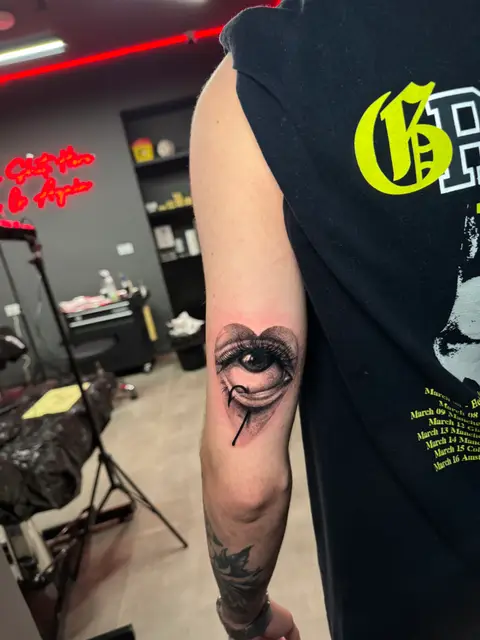Diklo Ink portfolio work 16
