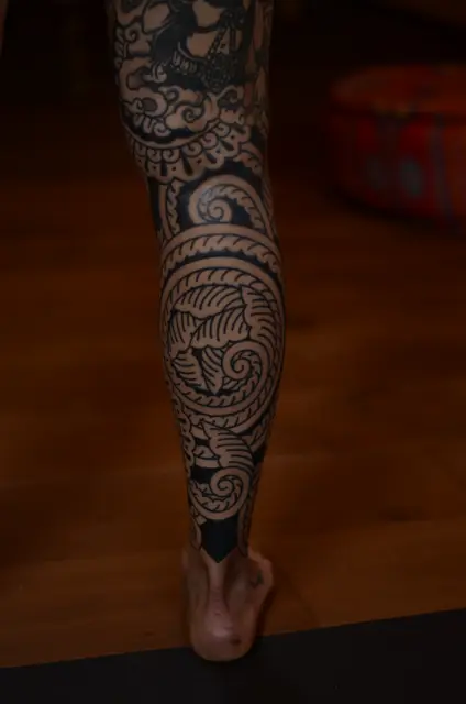 Detail Full Leg Sleeve